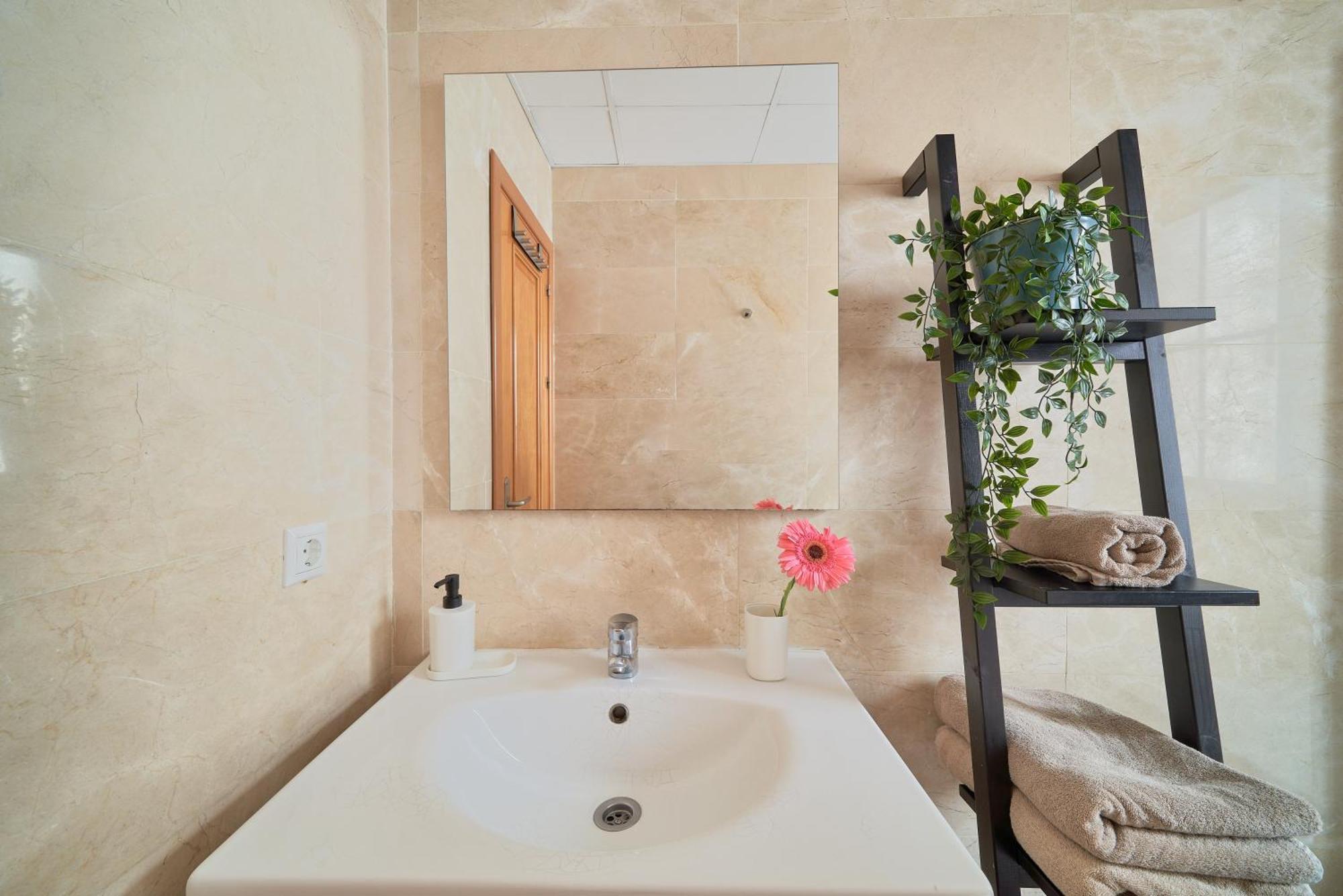 Apartamento En El Centro, Tranquilo Y Luminoso Málaga Kültér fotó